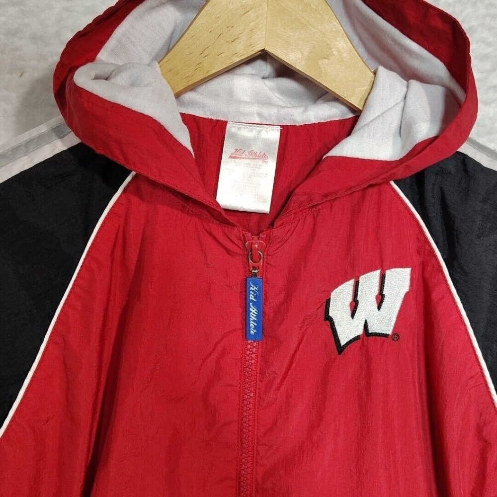 Vintage Kid Athlete Wisconsin Badgers Windbreaker Jacket Boys/Girls/Unisex-